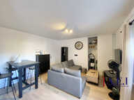 Beau studio rénové avec stationnement — photo 3