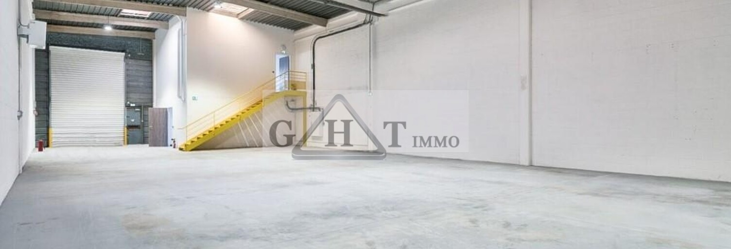 Local industriel  322 m² à louer à Torcy (77200)