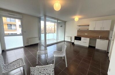 location appartement 590 € CC /mois à proximité de Voiron (38500)