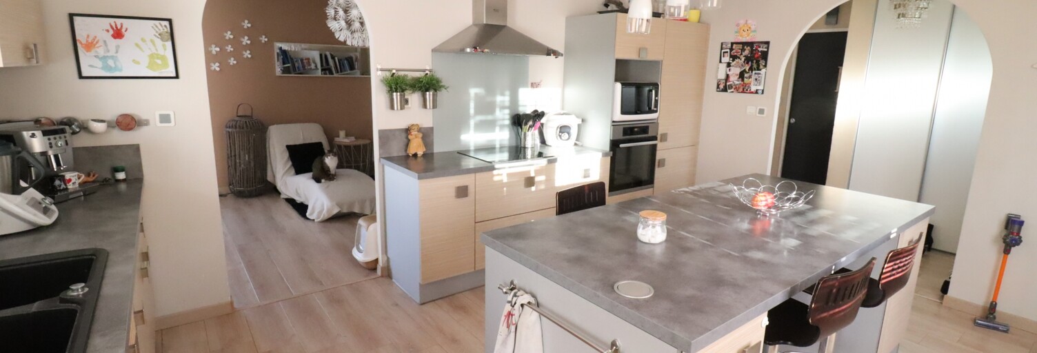 Maison 7 Pièces 202 m² à vendre à Vinzelles (63350)