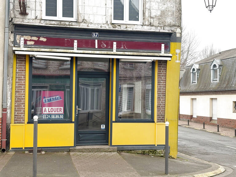 Local commercial Centre Ville d'Avesnes — photo 1