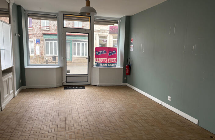 Local commercial Centre Ville d'Avesnes — photo 2