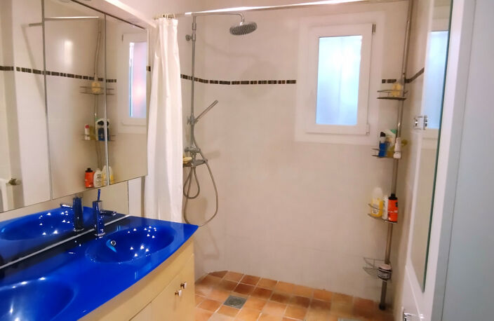 Villa 9 pièces , 200m2 , 6 chambres — photo 3