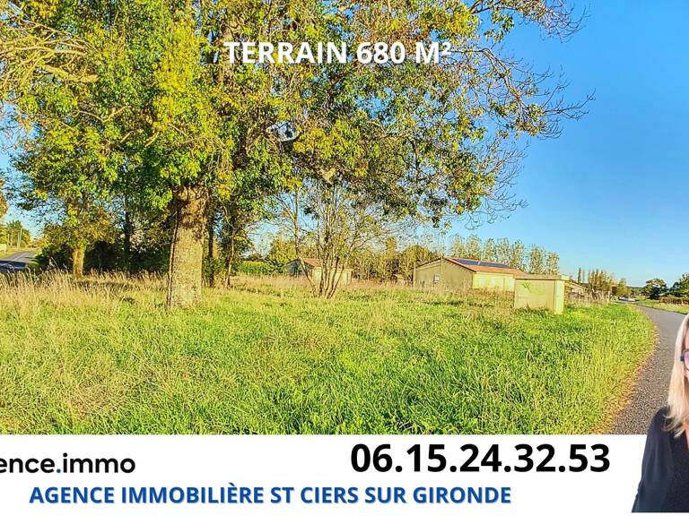 Terrain constructible à vendre — photo 1