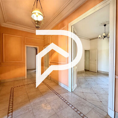 Bureau 5 pièces 400000 €