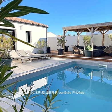 Maison 4 pièces 446000 €