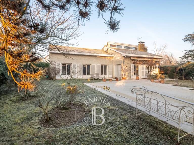 Saint-Genis-Les-Ollières - Maison de 189,09 m² environ- Terrain de 1350 m² - Piscine - Garage - 4 chambres — photo 1