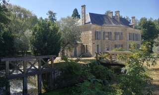 Maison 8 Pièces 245 m² à vendre à Salles (79800)