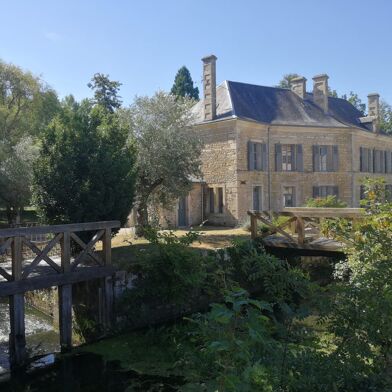 Maison 8 pièces 415000 €