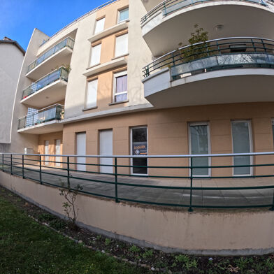 Commerce  904 €