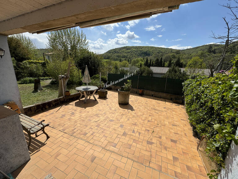Maison de village en pierres avec jardin, remise, étable — photo 1