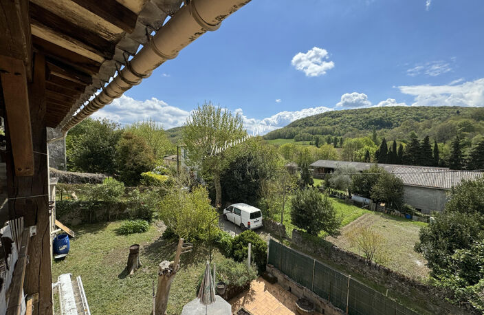 Maison de village en pierres avec jardin, remise, étable — photo 3