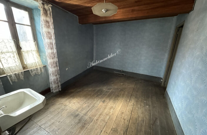 Maison de village en pierres avec jardin, remise, étable — photo 5