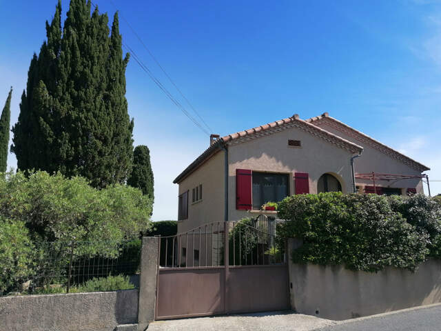 Maison familiale avec piscine au Pouget — photo du bien