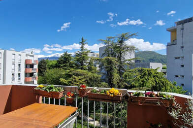 Appartement 4 pièces 94025 €