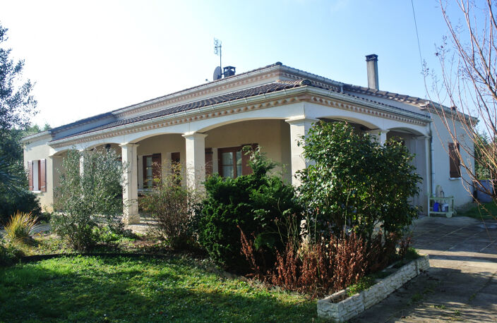 Maison 3 chambres avec piscine et un hangar de 180 m2 — photo 2