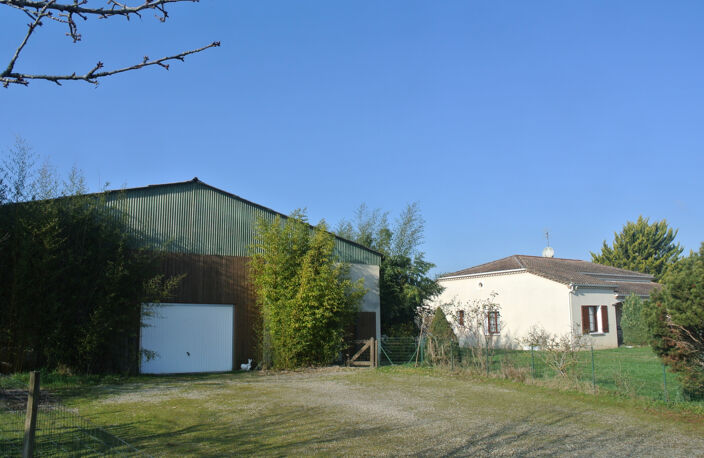 Maison 3 chambres avec piscine et un hangar de 180 m2 — photo 5