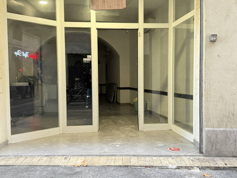 Murs commerciaux en centre ville — photo 1