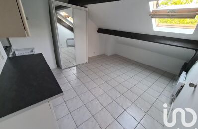 location appartement 600 € CC /mois à proximité de Paris 7 (75007)