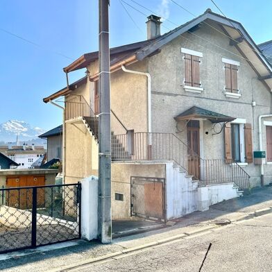 Maison 6 pièces 277 m²