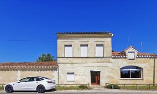 Maison 6 Pièces 229 m² à vendre à Bourg (33710)