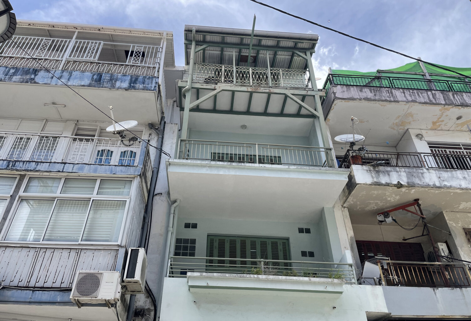 IMMEUBLE SUR 3 NIVEAUX POINTE-A-PITRE SCHOELCHER — photo 1