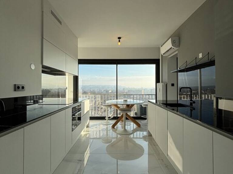 T4 — photo 1