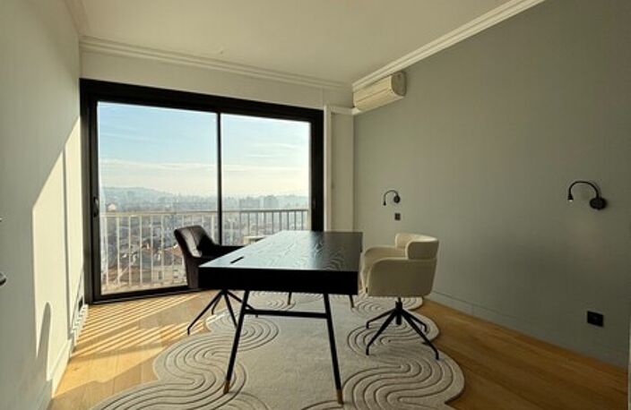 T4 — photo 3
