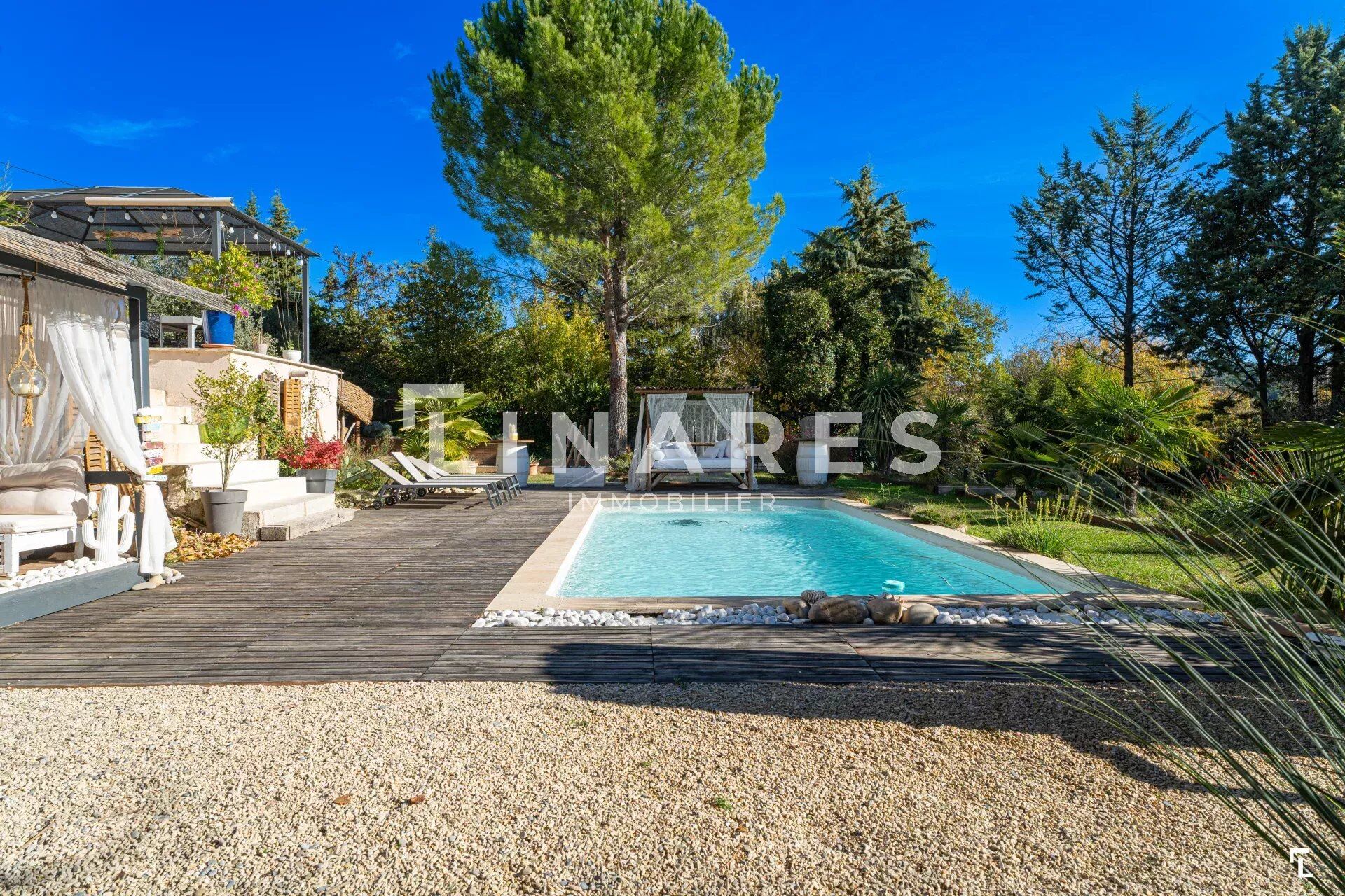 Villa / Maison 7 pièces  à vendre Aix-en-Provence 13100