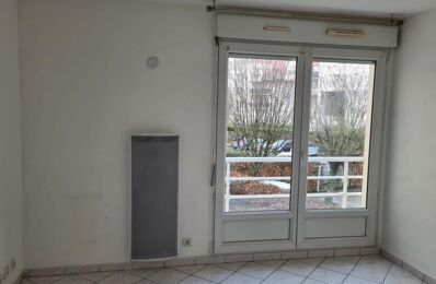 location appartement 550 € CC /mois à proximité de Serris (77700)