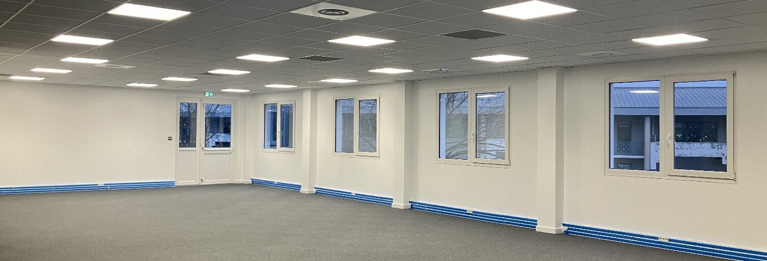 Bureau  367 m² à vendre à Bron (69500)