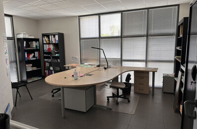 bureau  pièces 250 m2 à louer à Avrillé (49240)