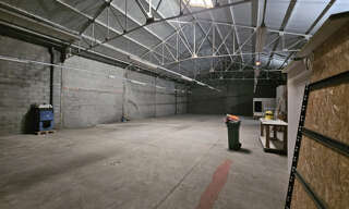 Commerce  720 m² à louer à Saint-Barthélemy-d'Anjou (49124)