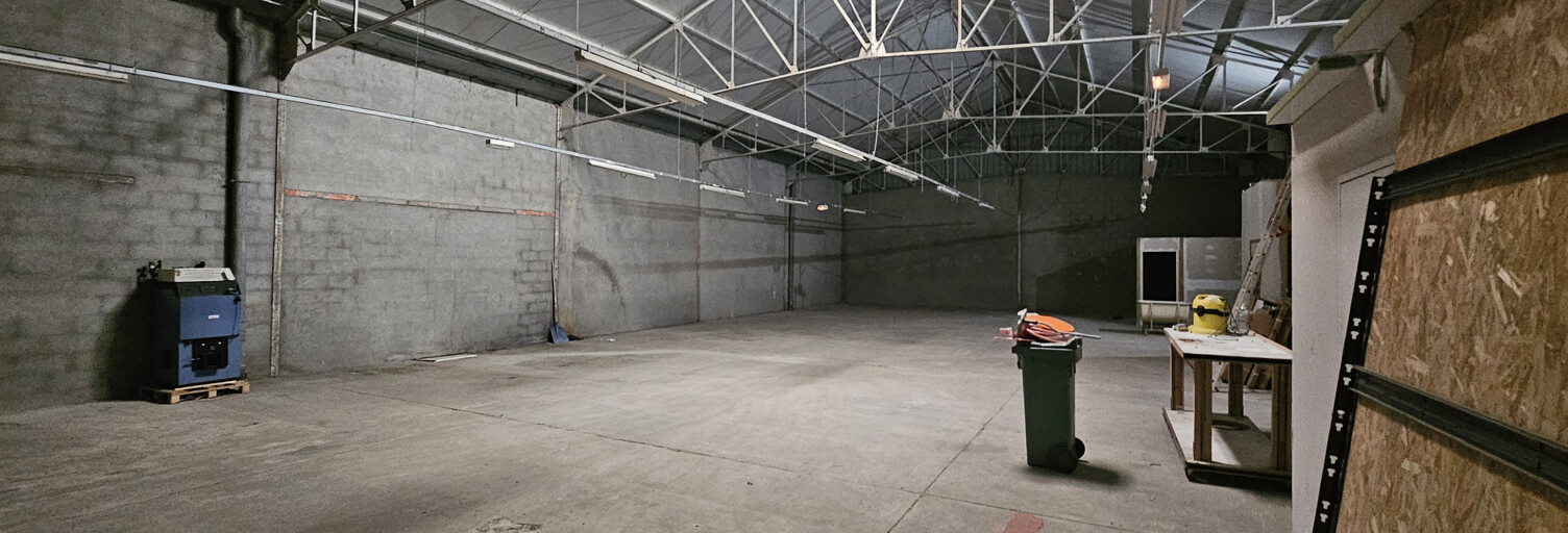 Commerce  720 m² à louer à Saint-Barthélemy-d'Anjou (49124)