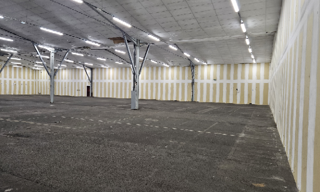 Commerce  1480 m² à louer à Angers (49100)