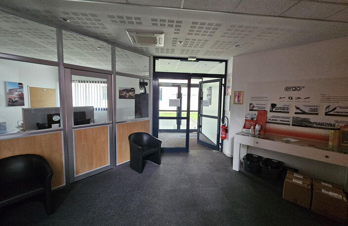 BUREAUX A LOUER ANGERS OUEST — photo 3