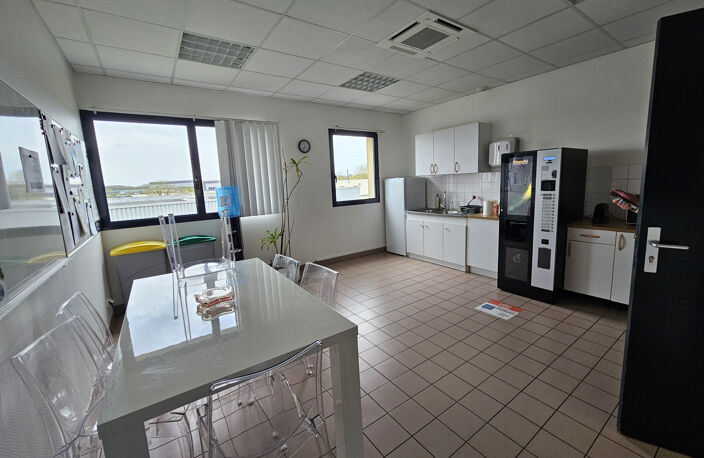 BUREAUX A LOUER ANGERS OUEST — photo 4