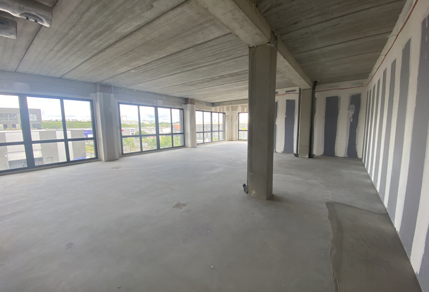BUREAUX A VENDRE ANGERS — photo 1