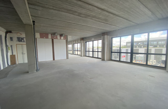 BUREAUX A VENDRE ANGERS — photo 3