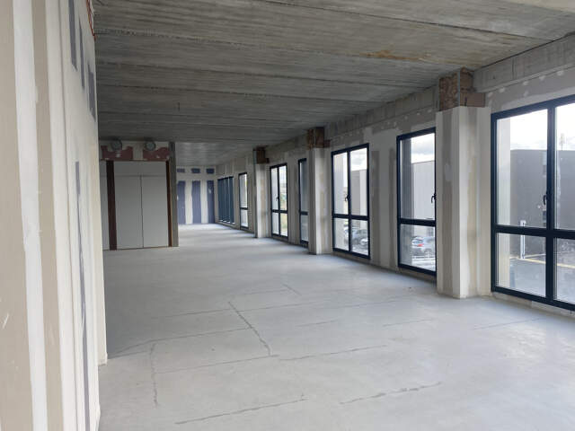 BUREAUX NEUFS A LOUER ANGERS — photo du bien