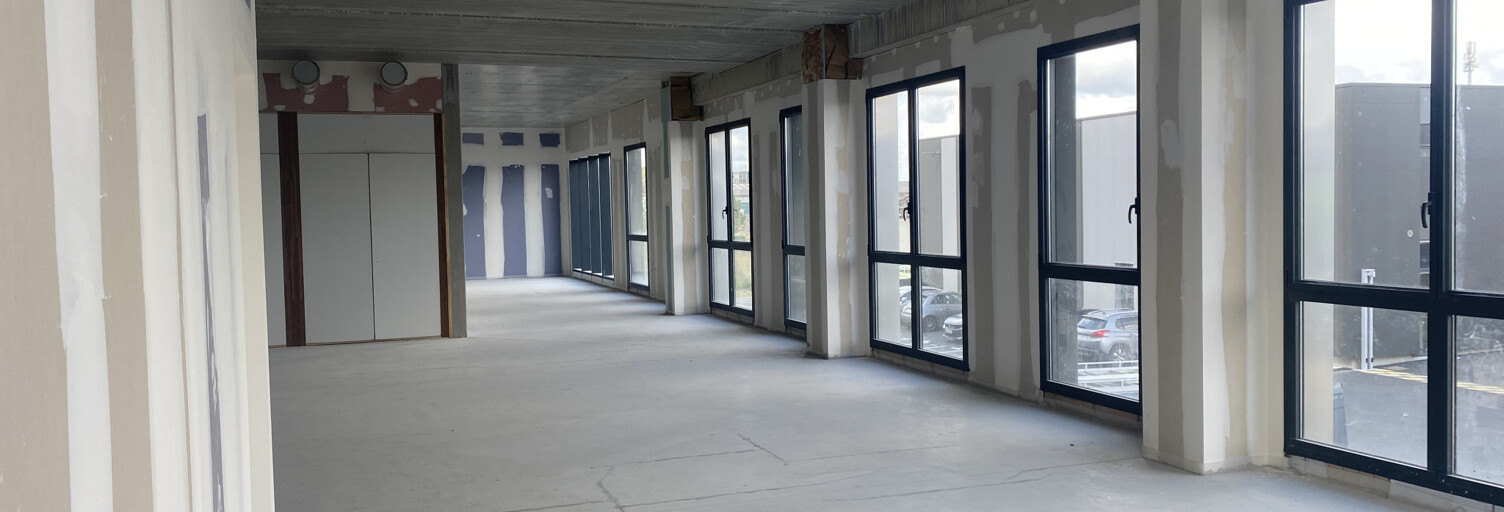 Bureau  165 m² à louer à Angers (49100)