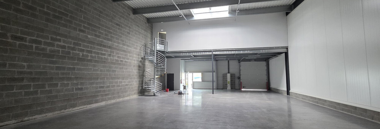 Commerce  471 m² à louer à Saint-Barthélemy-d'Anjou (49124)