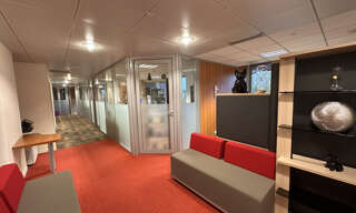 Bureau  250 m² à louer à Beaucouzé (49070)