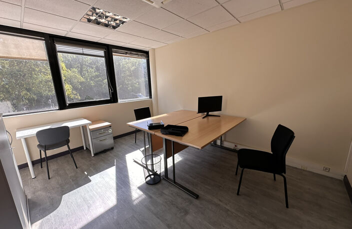Bureaux 278m2 - Angers, Lac de Maine — photo 4