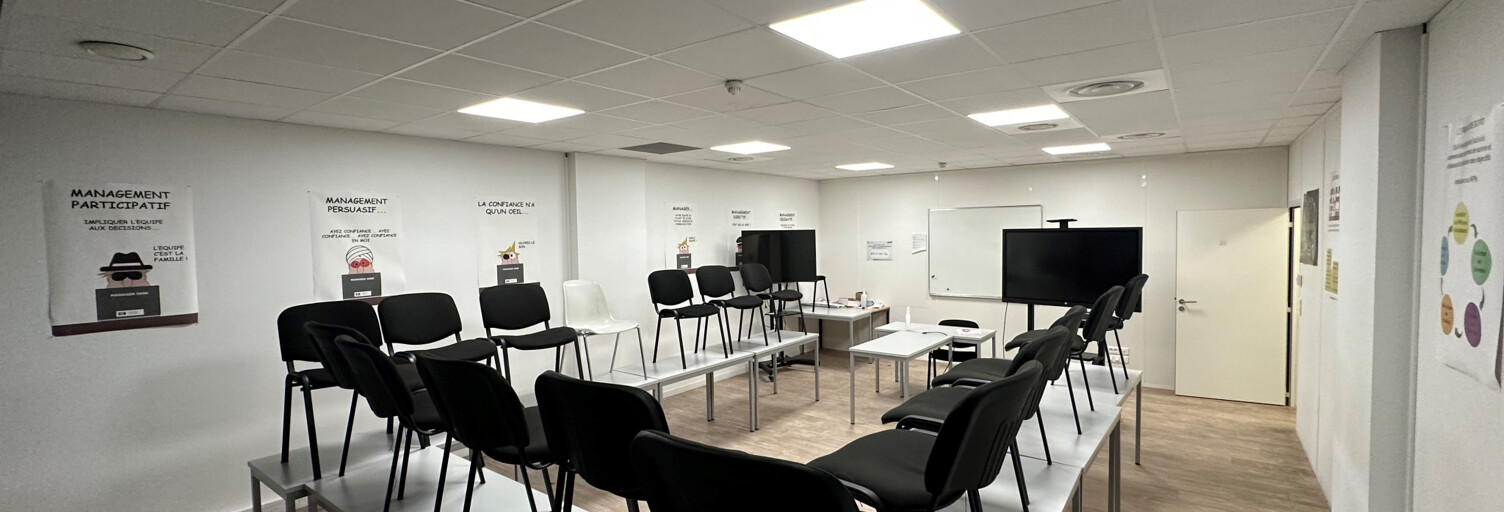 Bureau  373 m² à louer à Angers (49000)