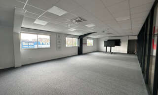 Bureau  600 m² à louer à Beaucouzé (49070)