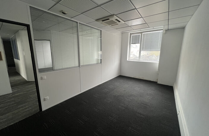 MURS LOUES A VENDRE -  ANGERS GARE/CENTRE — photo 3