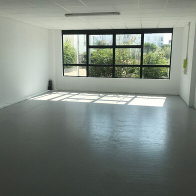 Commerce 84 m²