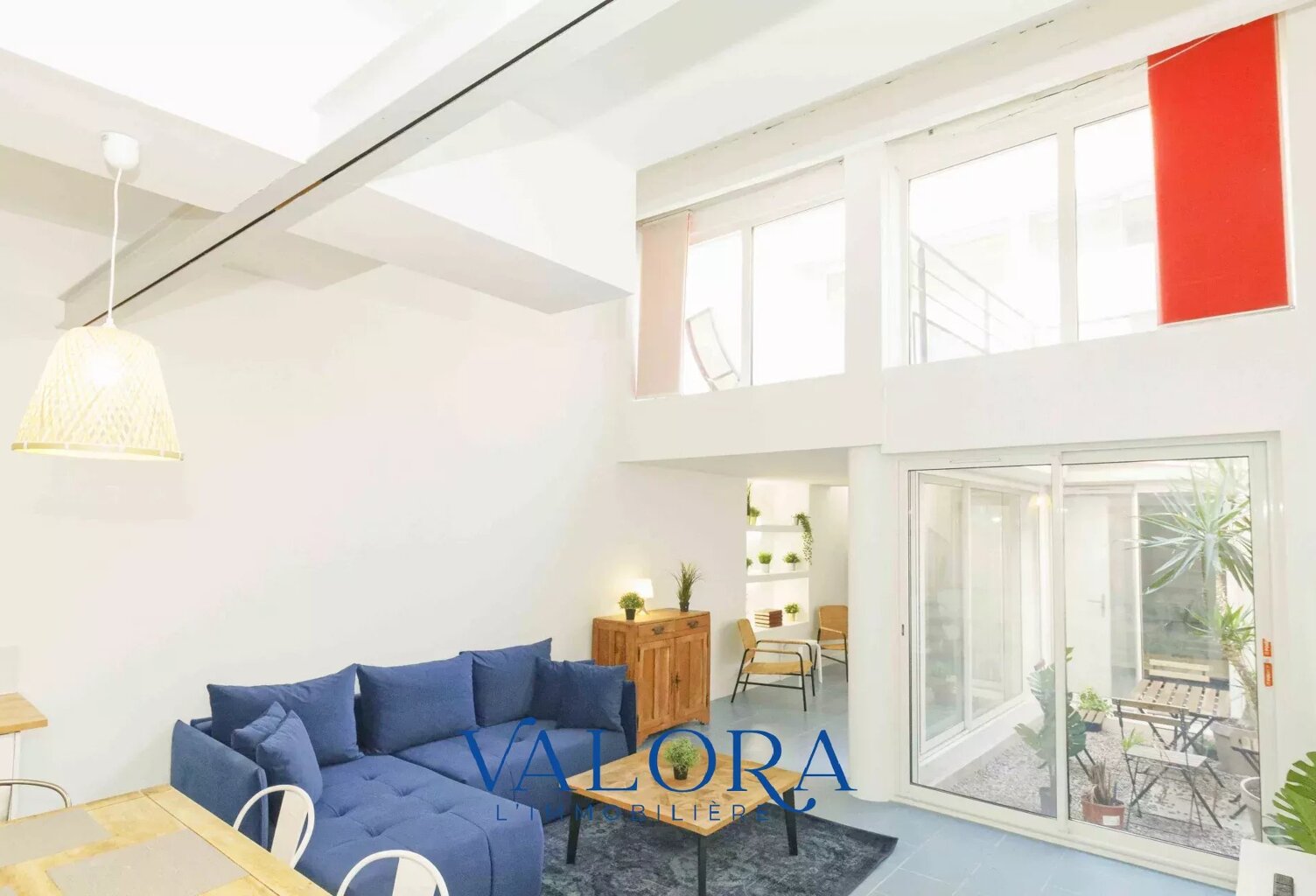 Local commercial — photo 1