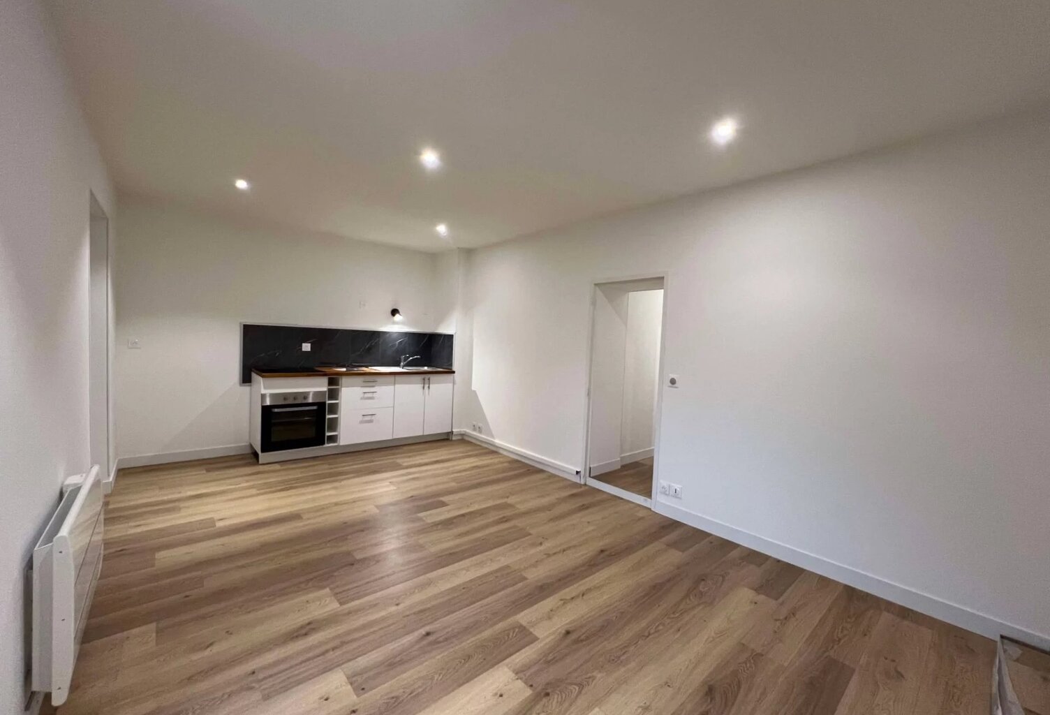 Appartement 2 pièces entièrement rénové à Dol de Bretagne — photo 1